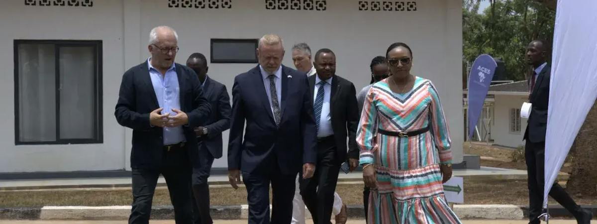UK and Rwandan Minister tour joint Africa centre for resilient cold-chains